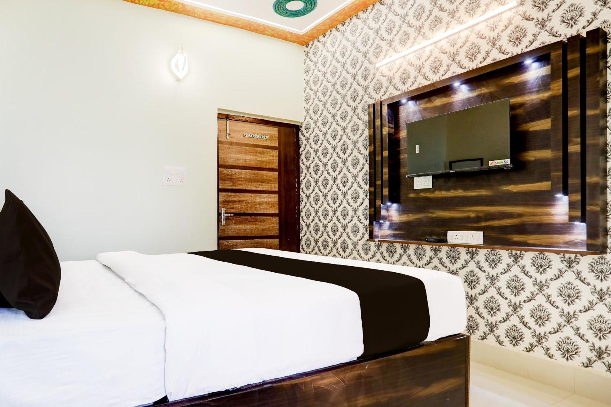 Hotel O Deejit Inn Danapur Exteriör bild